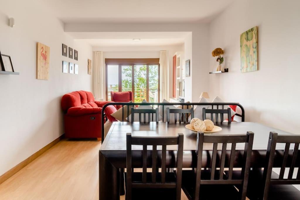 Casa De Las Flores - Apartamento Con Jardin Privado Frente A La Playa De Comillas Dış mekan fotoğraf