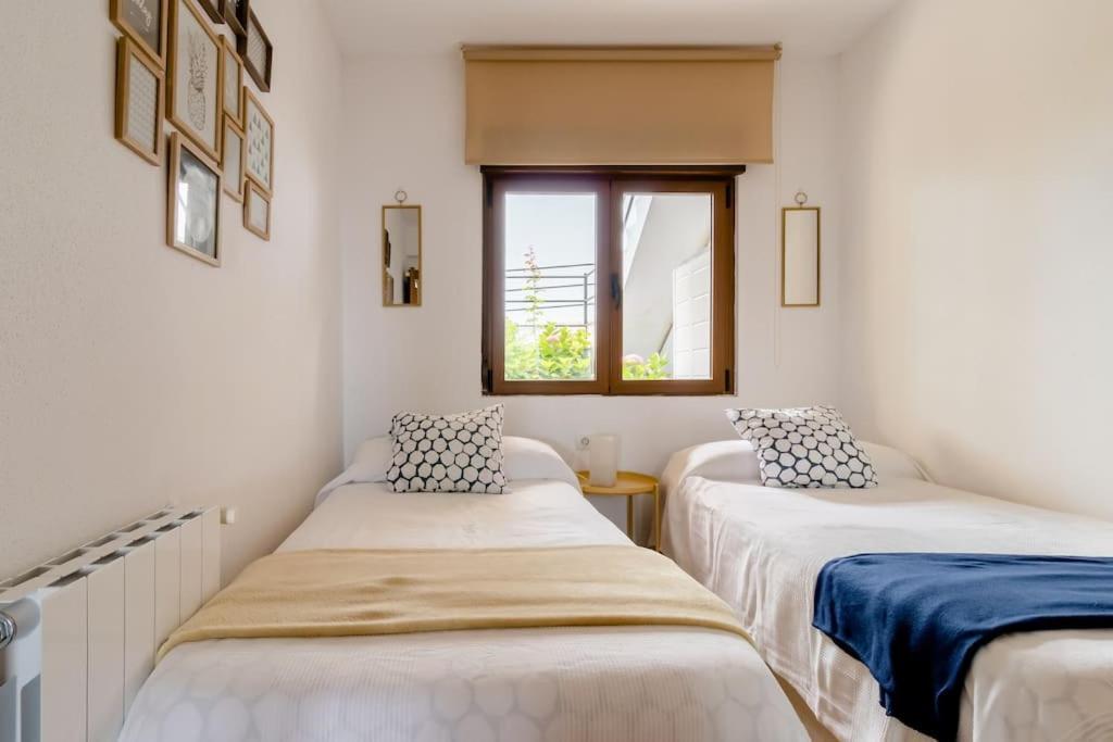 Casa De Las Flores - Apartamento Con Jardin Privado Frente A La Playa De Comillas Dış mekan fotoğraf