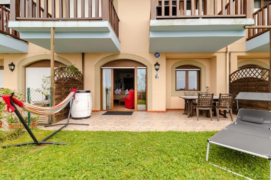 Casa De Las Flores - Apartamento Con Jardin Privado Frente A La Playa De Comillas Dış mekan fotoğraf