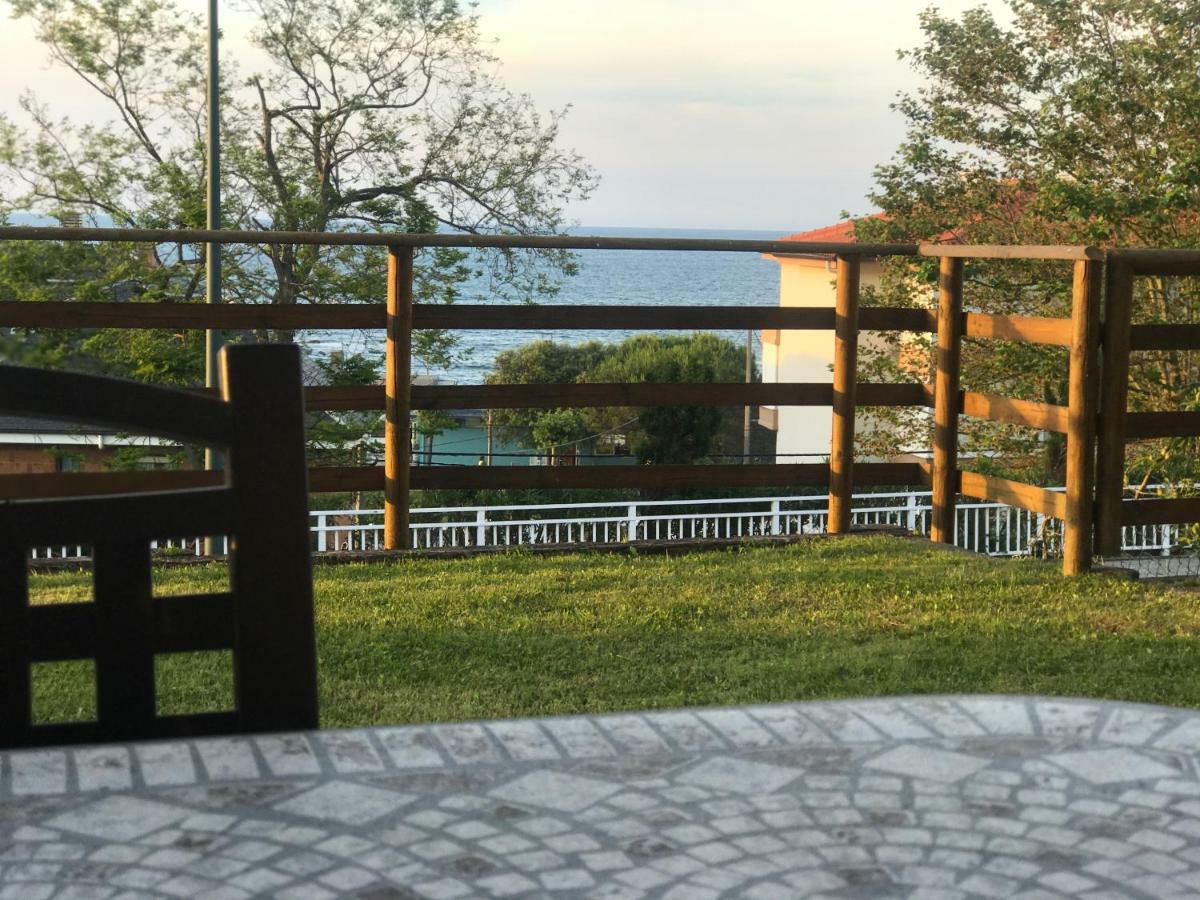 Casa De Las Flores - Apartamento Con Jardin Privado Frente A La Playa De Comillas Dış mekan fotoğraf