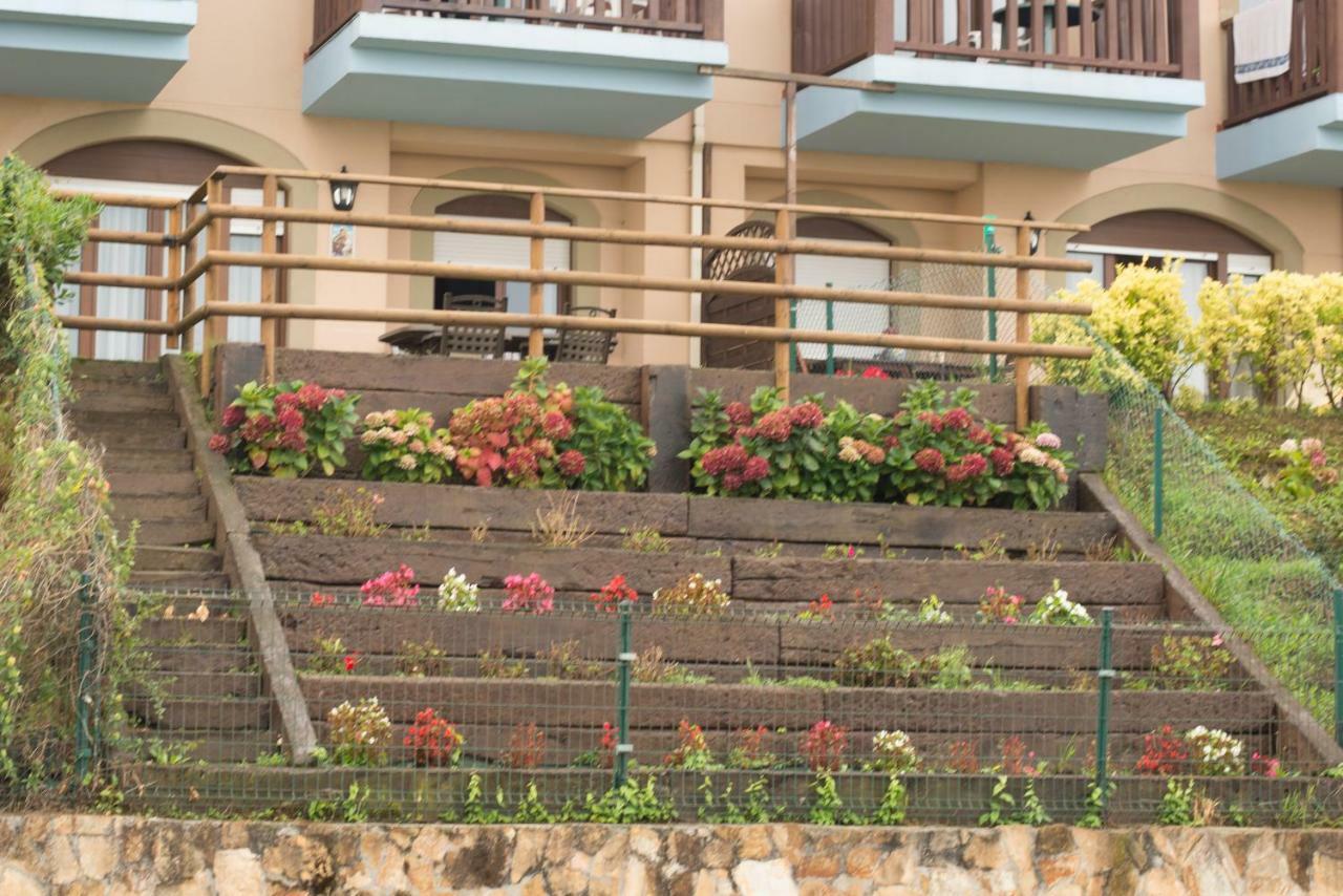 Casa De Las Flores - Apartamento Con Jardin Privado Frente A La Playa De Comillas Dış mekan fotoğraf