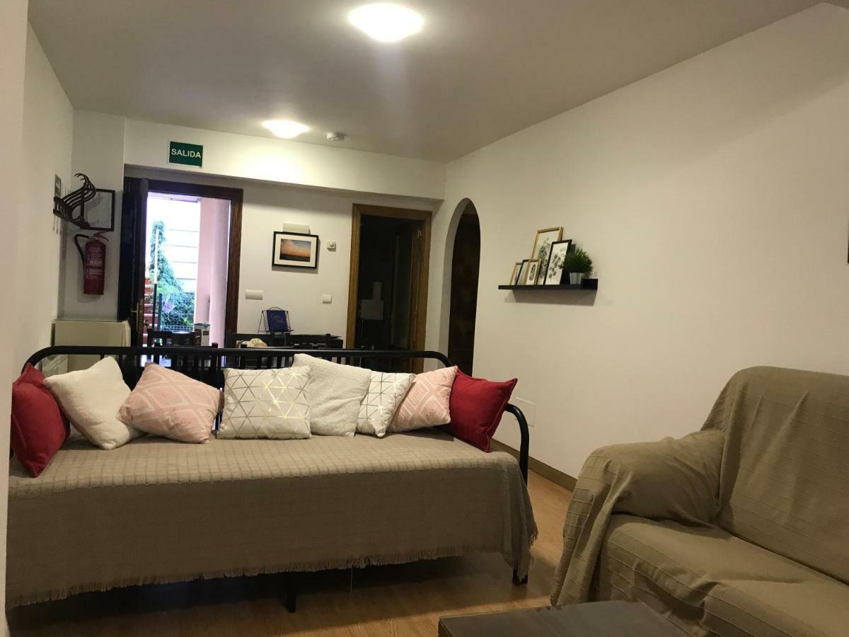 Casa De Las Flores - Apartamento Con Jardin Privado Frente A La Playa De Comillas Dış mekan fotoğraf